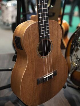 DIMAVERY UK-500 Bariton-Ukulele, Mahagoni